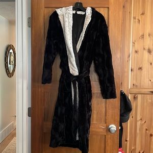 Minky Couture Robe S/M
